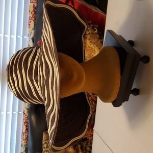 Brown Hat by The Hats Company by Filippo Catarzi